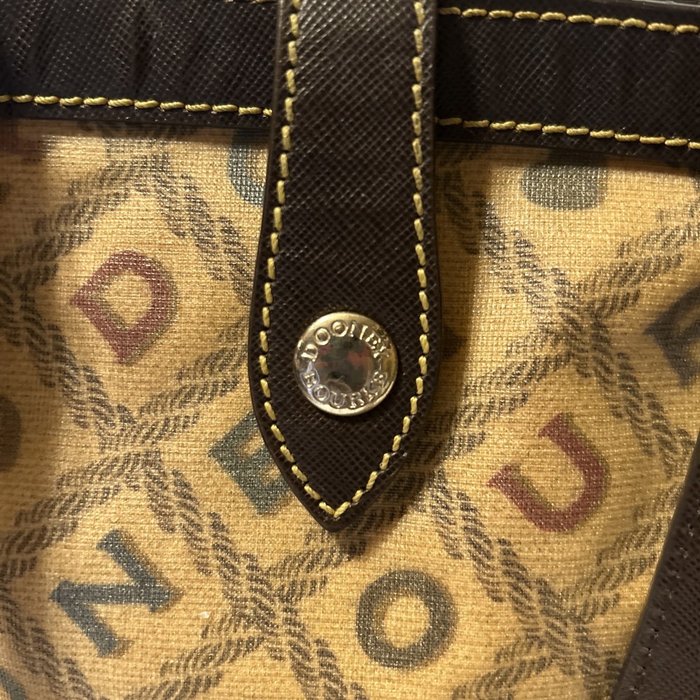 Vintage Dooney & Bourke Bucket Bag Coated Canvas Heart Charm Double Handle - Picture 4 of 7